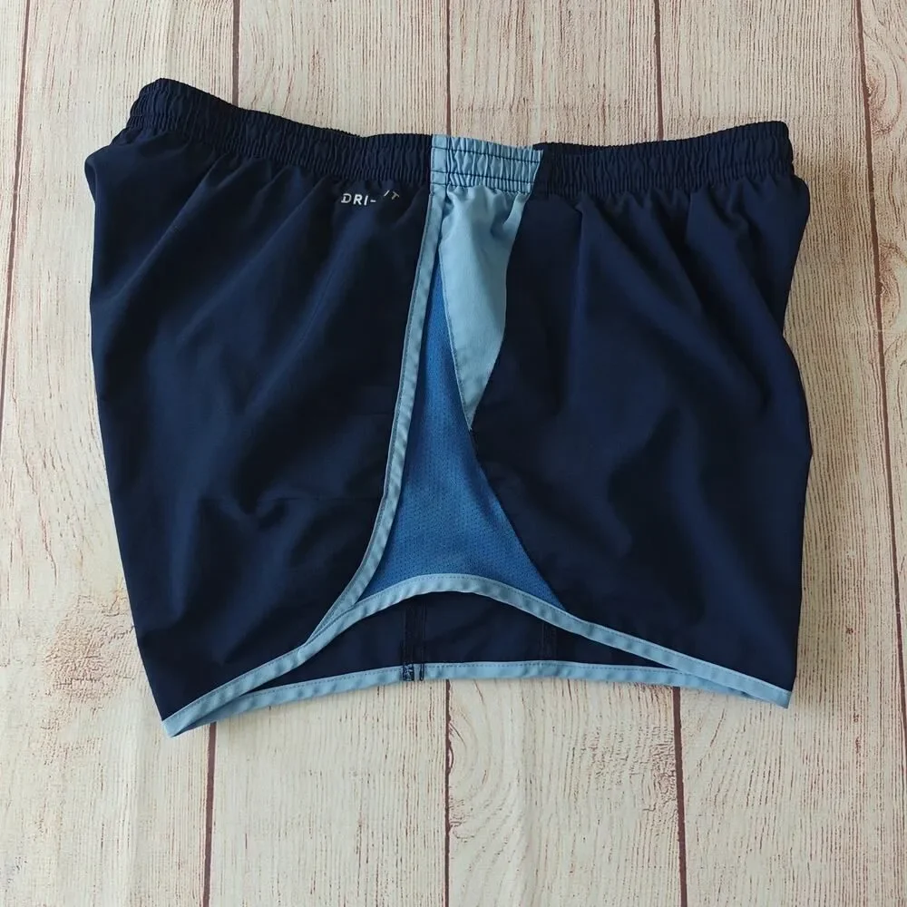 Nike Dri-Fit Tempo 3